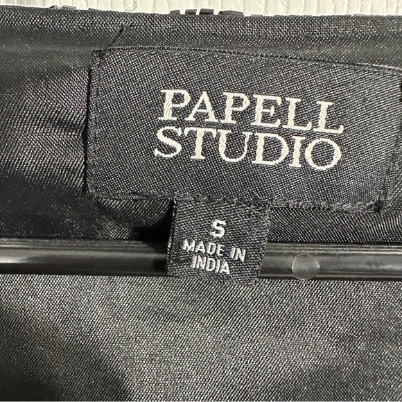 NWT Papell Studio embellished 100% silk tunic top, size small - Picture 3 of 16